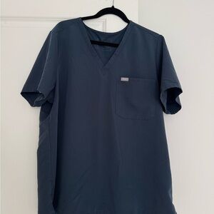 FIGS Technical Collection women’s navy blue short sleeve medical scrubs top XXL